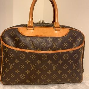 Authentic Louis Vuitton Deauville